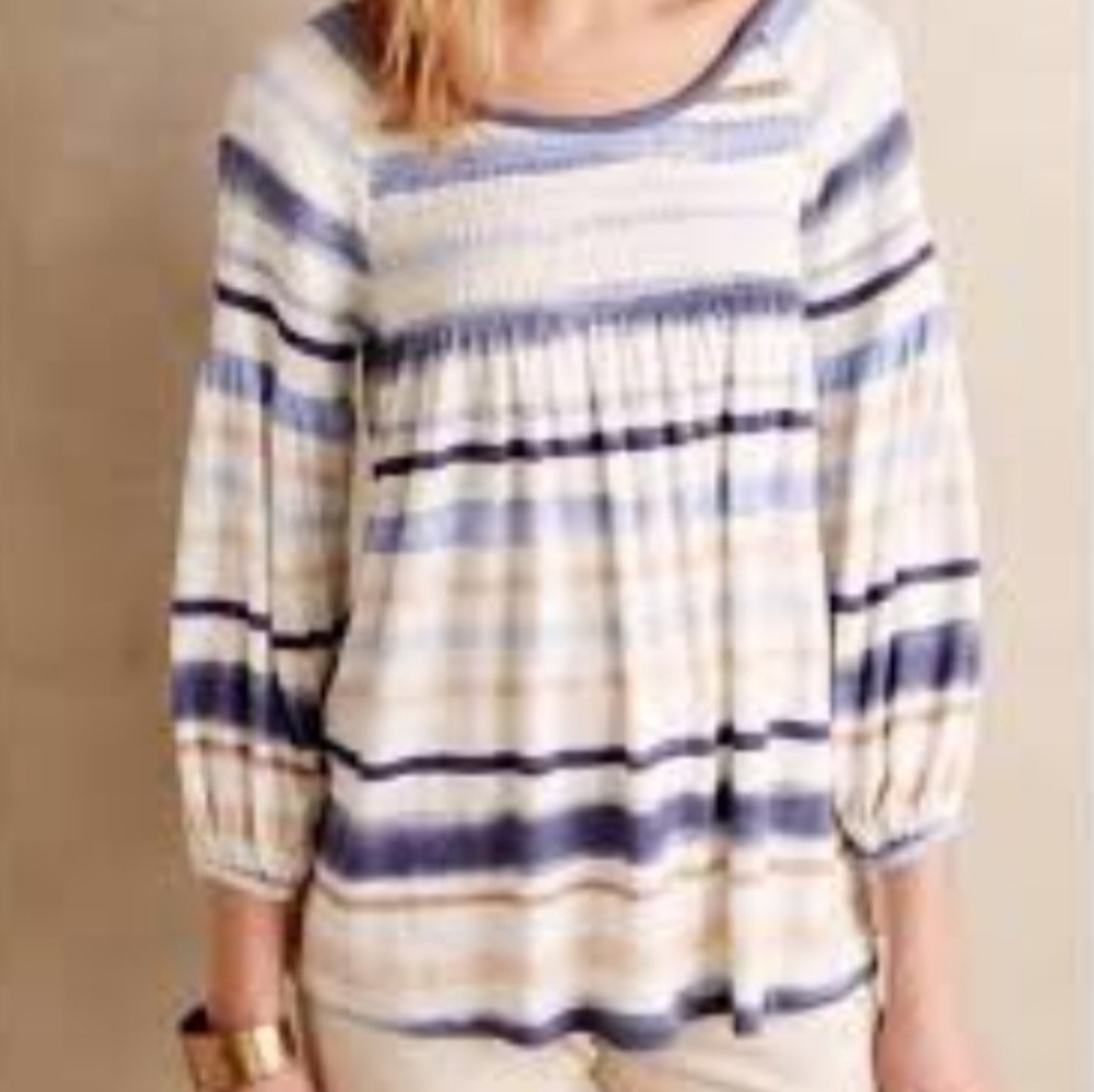 - Anthropologie Meadow Rue NWOT Medium Smocked Water Color Top blue tan